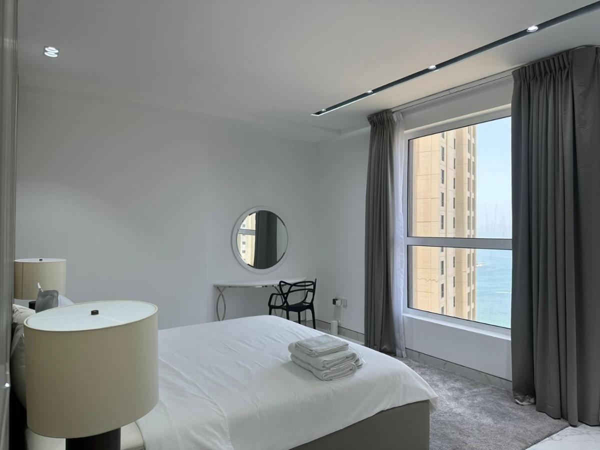 Stylish 2 Bedroom Service Apartment With Sea View Dubai Exterior photo